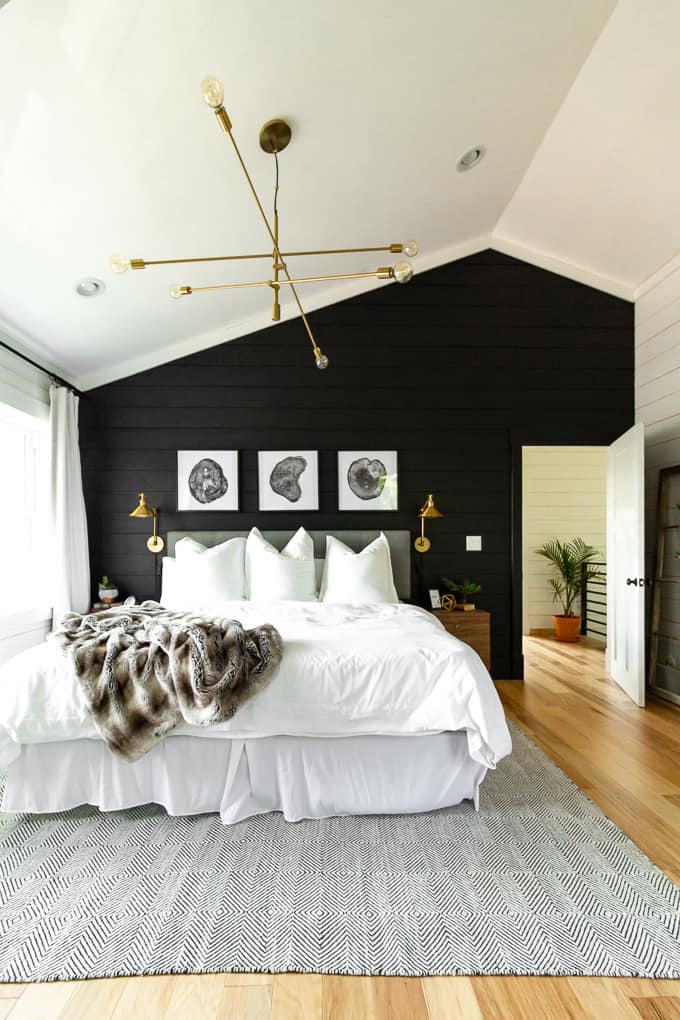 Stylish Bedroom Accent Wall Ideas